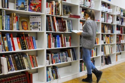 how does strunk and white elements of style improve writing